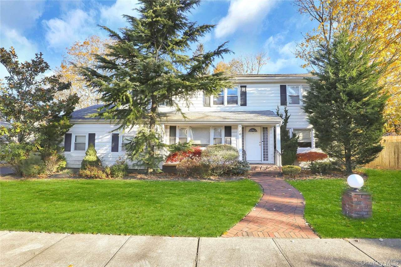 220 Jackson Place - Photo 1