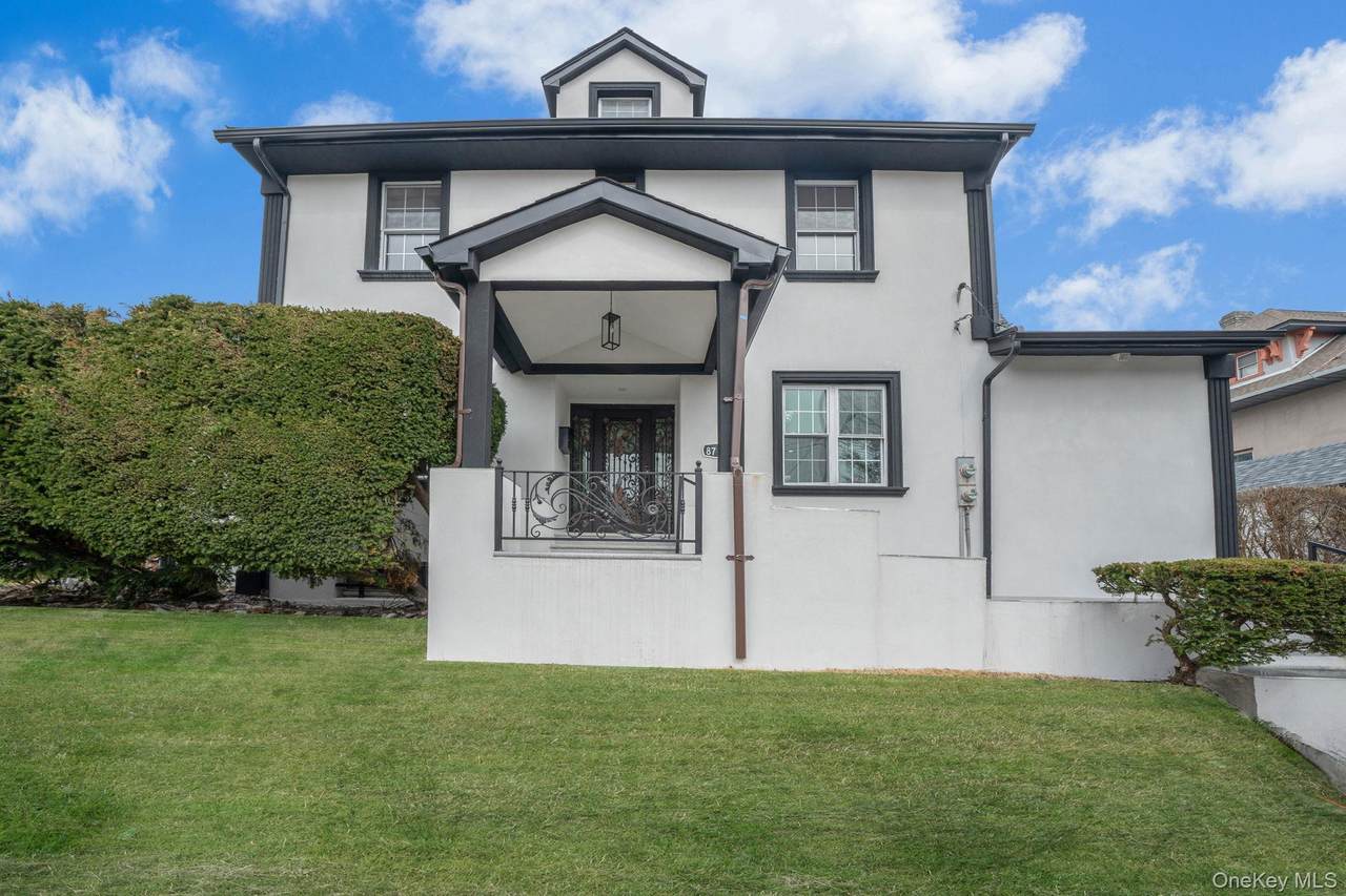 8703 168th Place - Photo 1