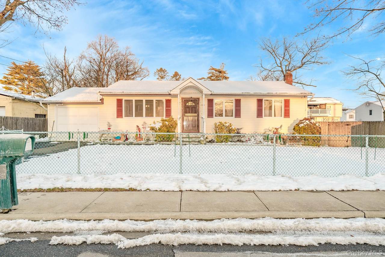 1175 Little East Neck Road - Photo 1