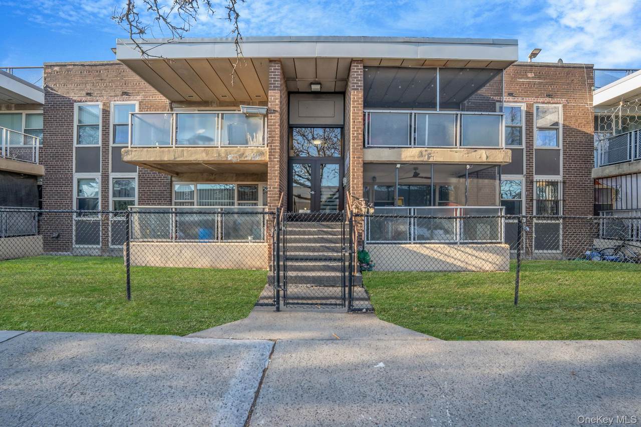 1020 Elton Street - Photo 1