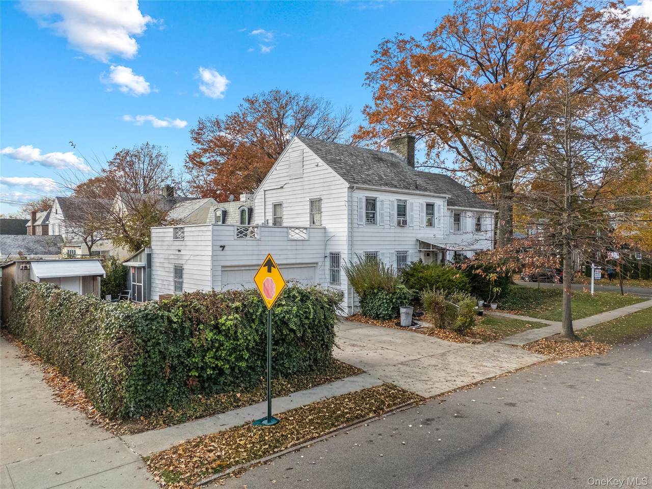 52-06 Bowne Street - Photo 1