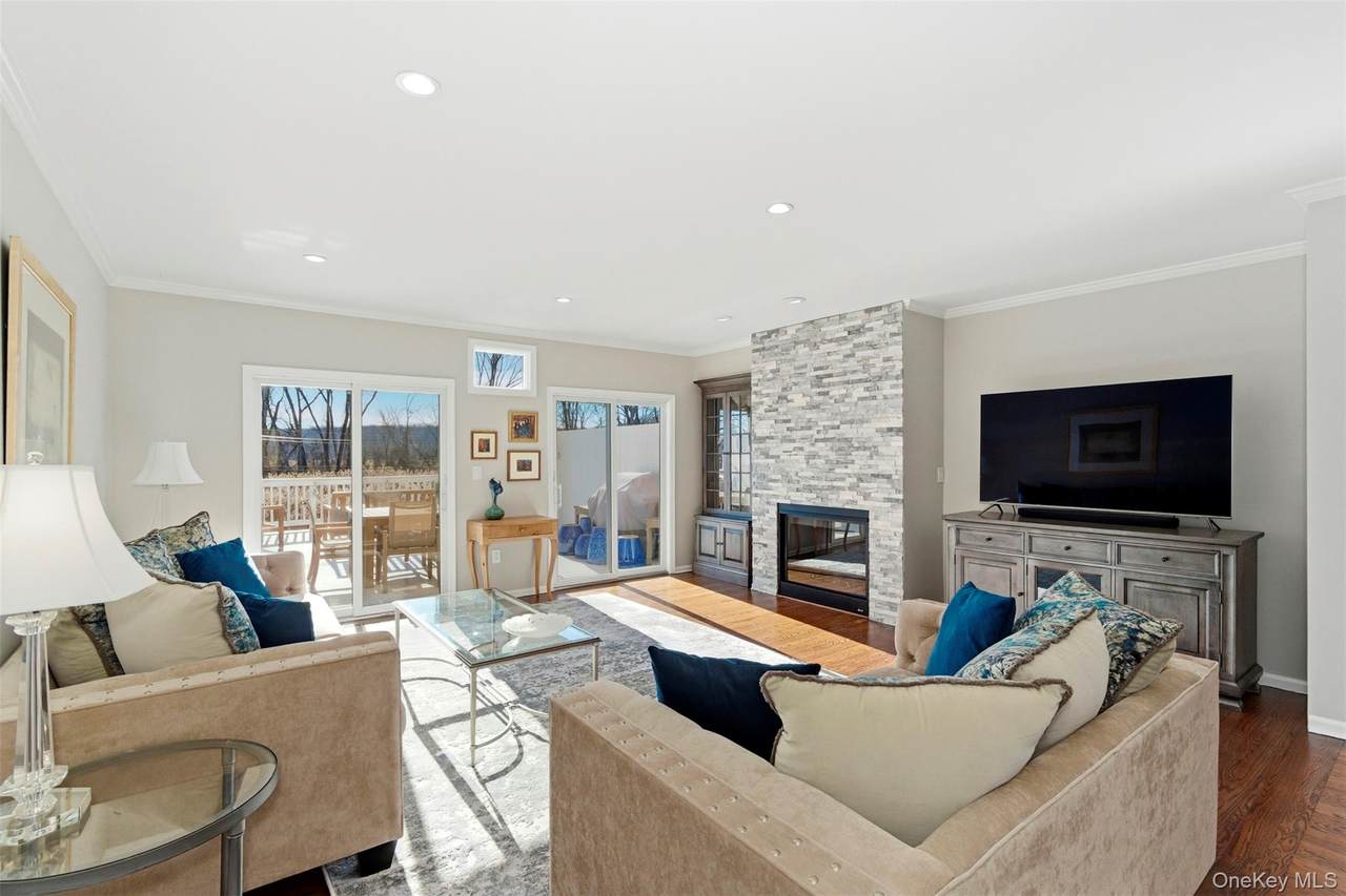 216 Gair Street - Photo 1