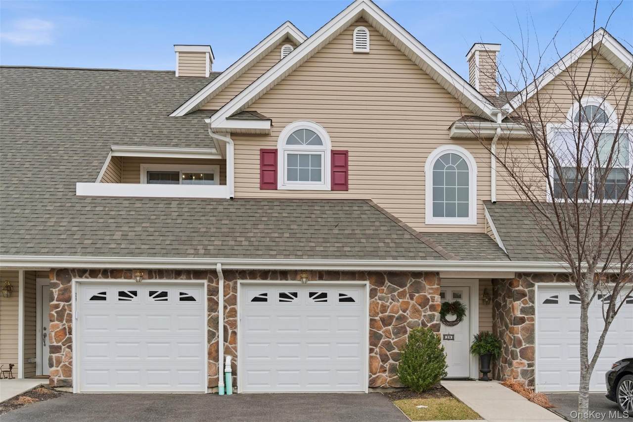 28 Steven Circle - Photo 1