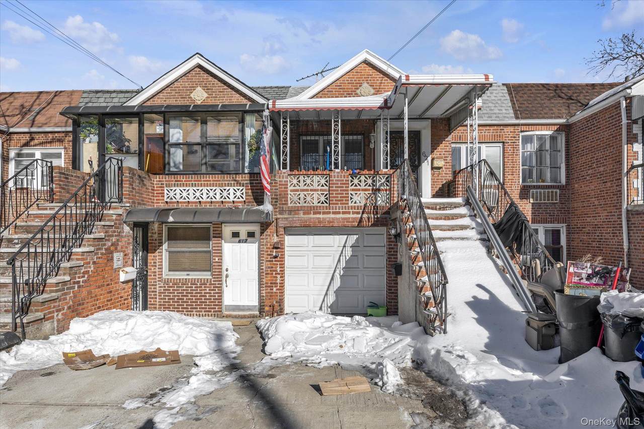 621 Avenue Y - Photo 1