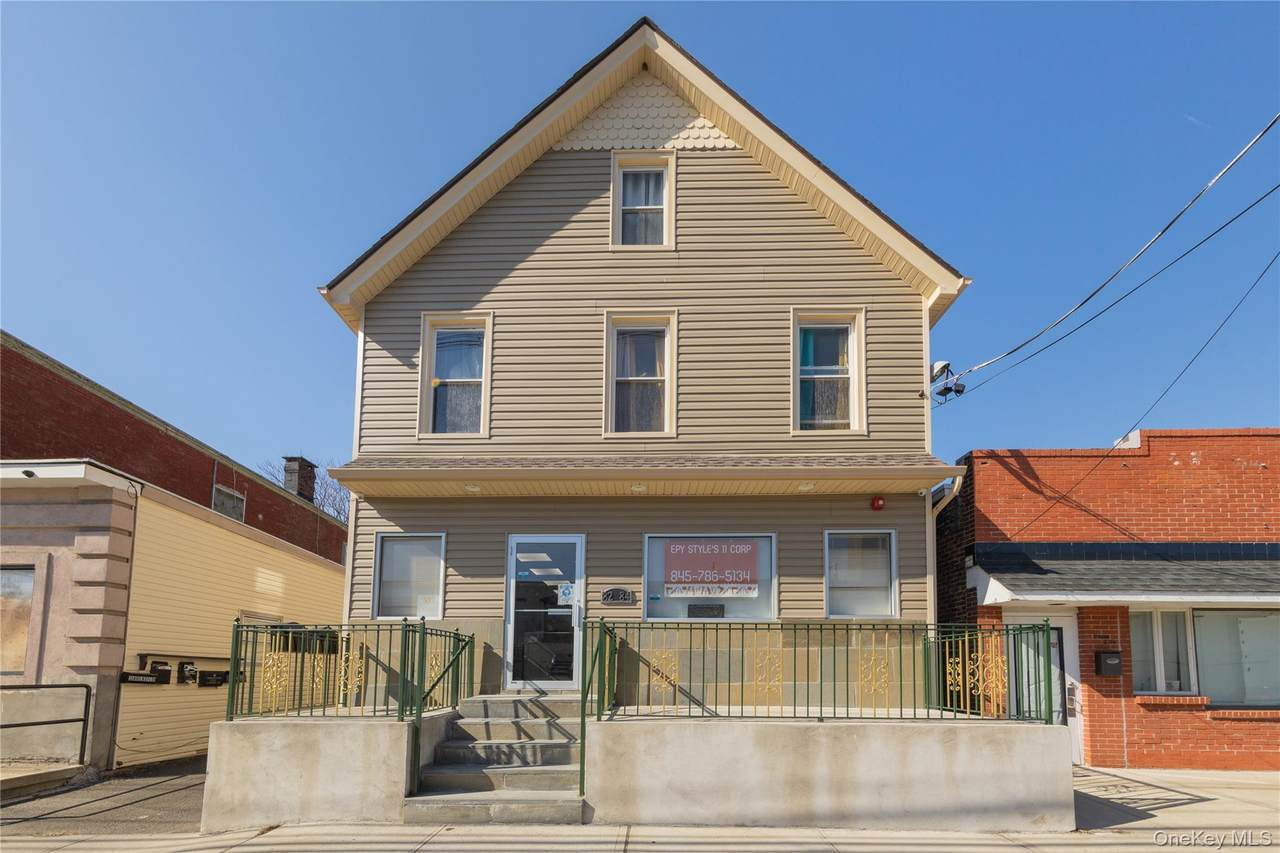 82-84 Railroad Avenue - Photo 1