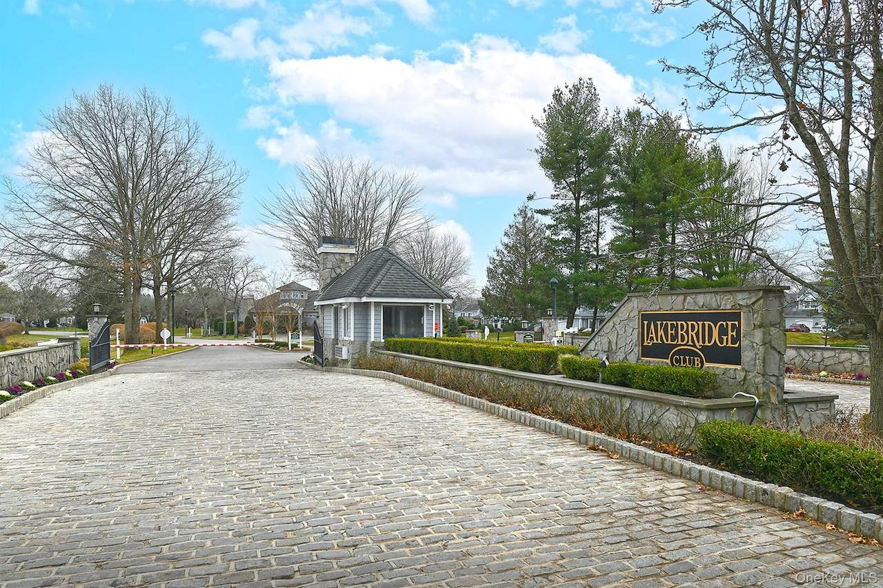 104 Lakebridge Drive - Photo 1