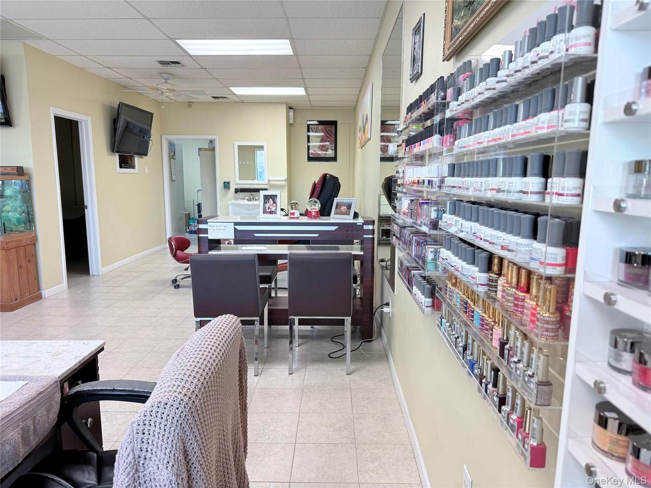 426 Great East Neck Road - Photo 1