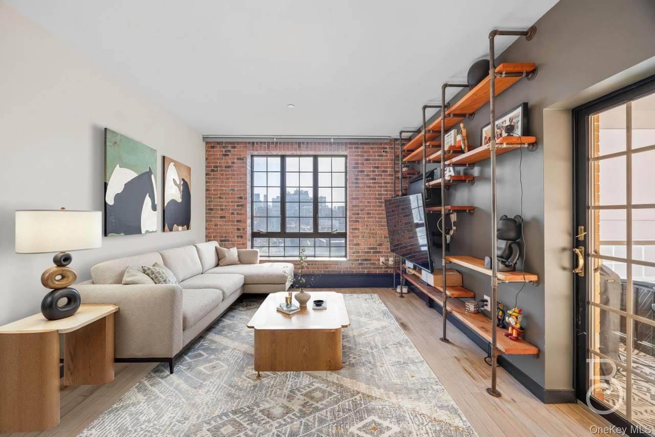 25-25 Newtown Avenue - Photo 1