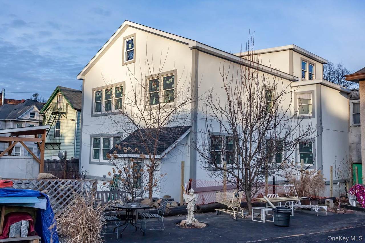 300 Highland Avenue - Photo 1