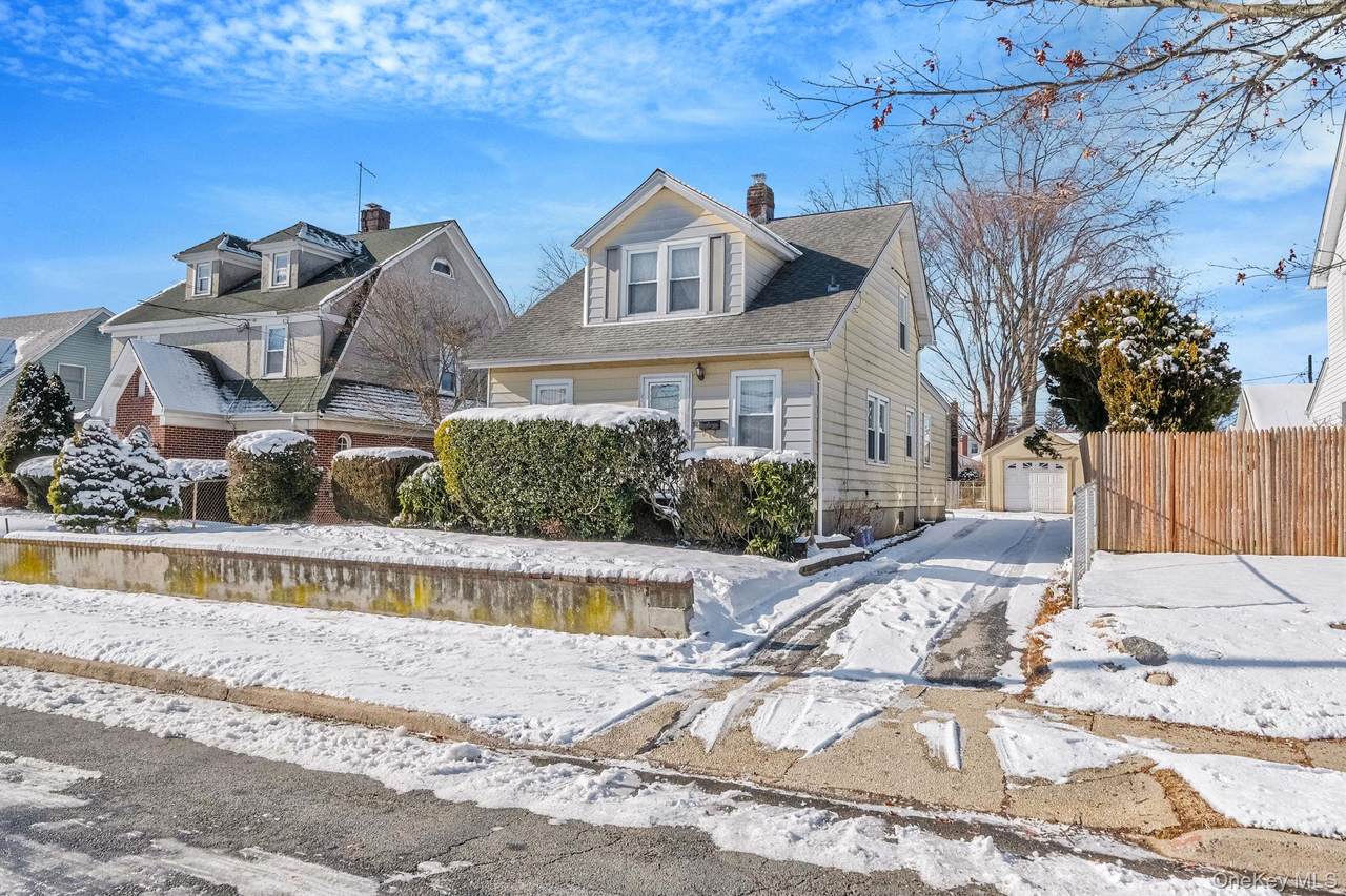 36 Frost Pond Road - Photo 1