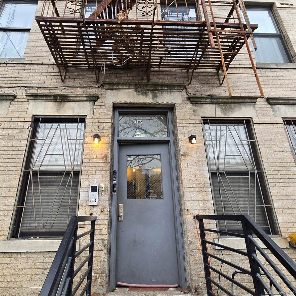 392 New Jersey Avenue - Photo 1