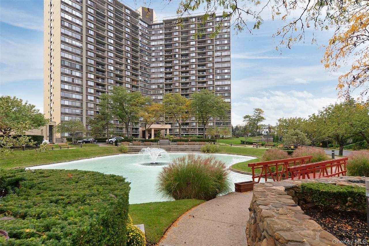 2 Bay Club Drive - Photo 1