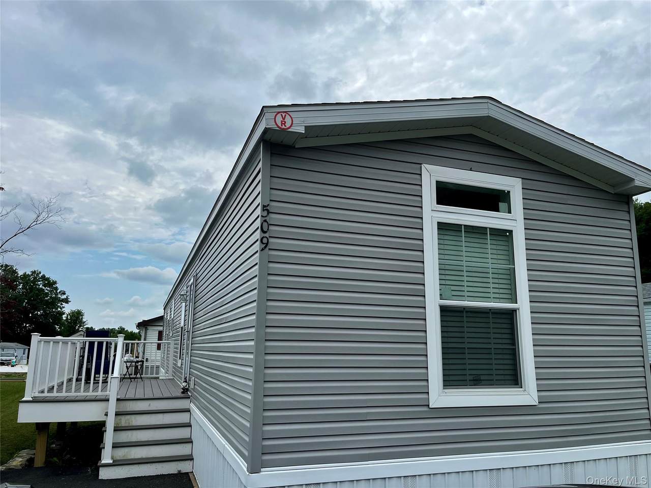 509 5th Avenue - Photo 1