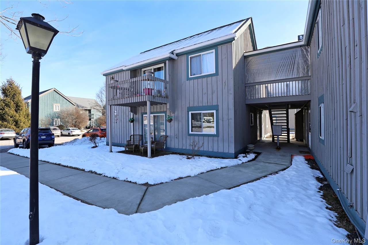 81 Sterling Street - Photo 1