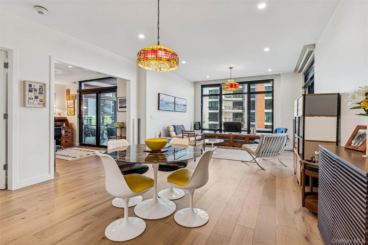 100 Boardwalk - Photo 1