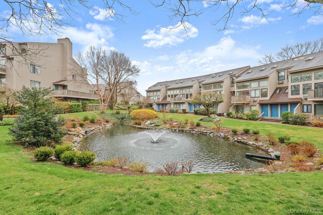 1465 Putnam Avenue - Photo 1