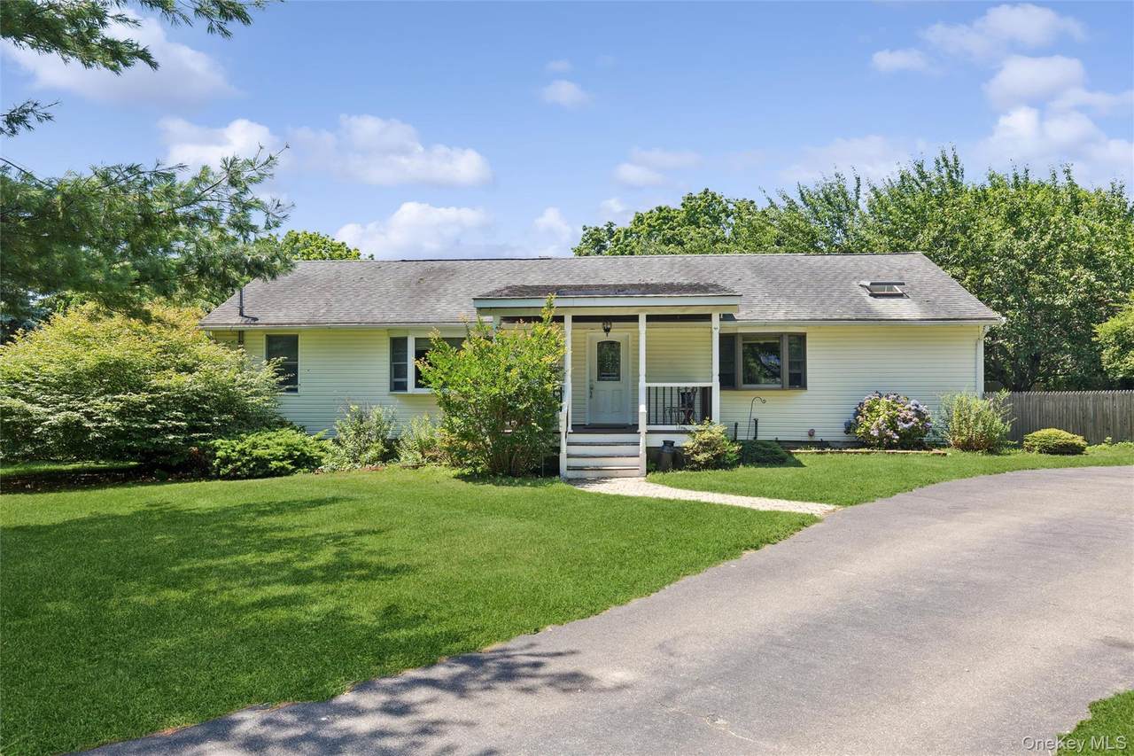 6205 Alvahs Lane - Photo 1
