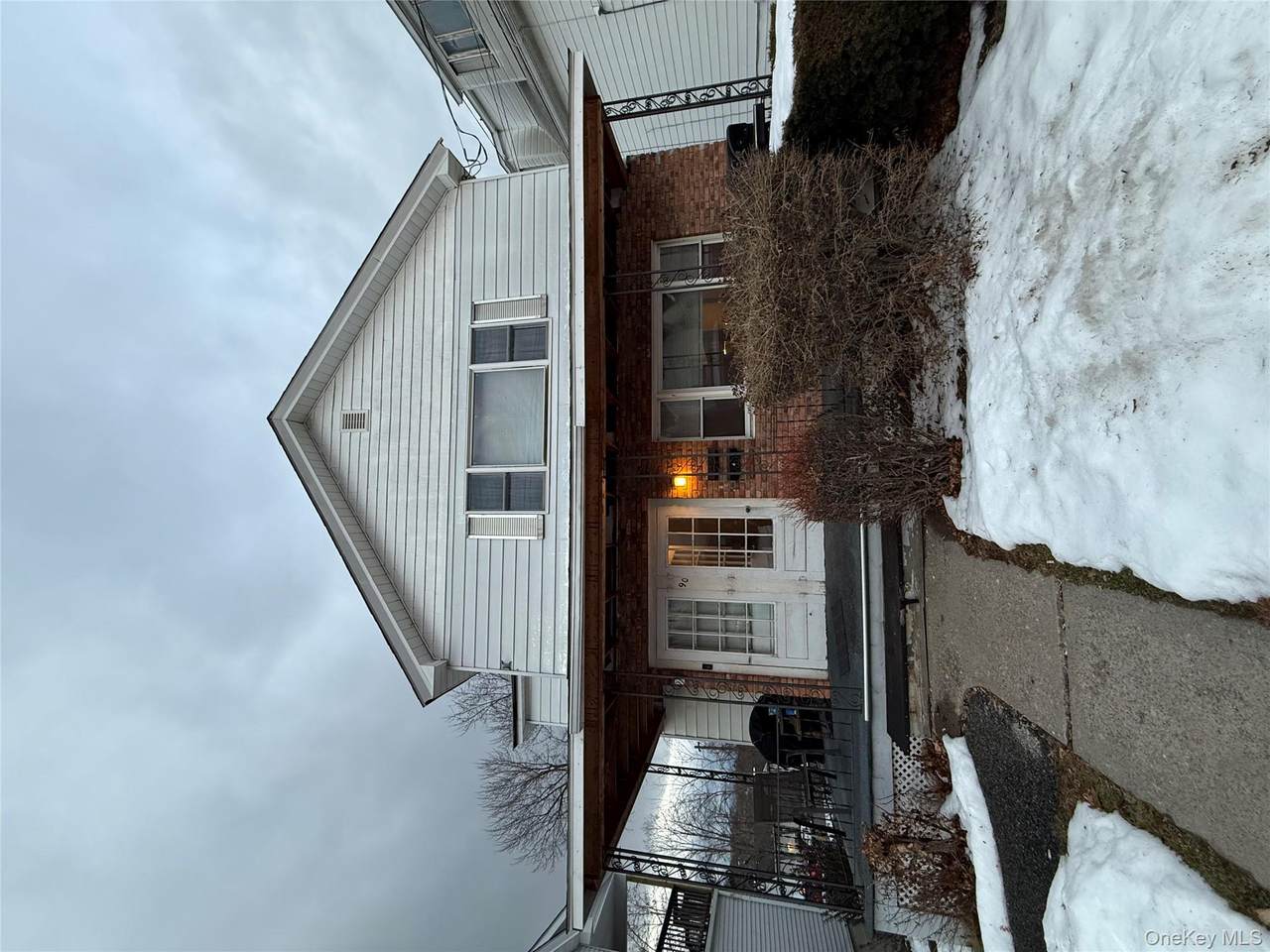 90 Main Street - Photo 1