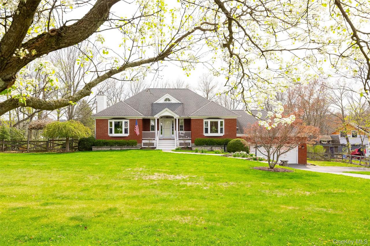 102 Beaver Road - Photo 1