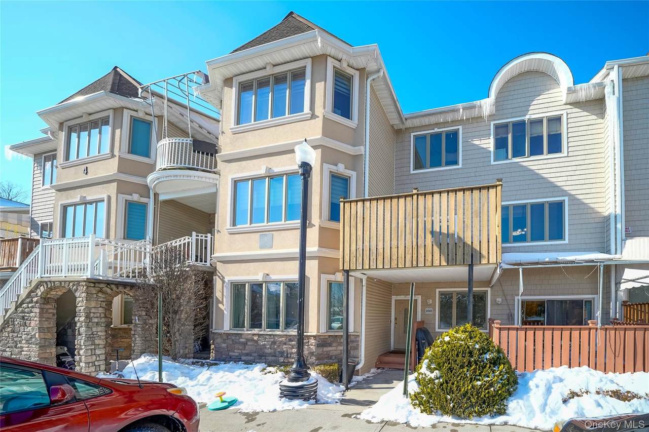 4 Rose Garden Way - Photo 1