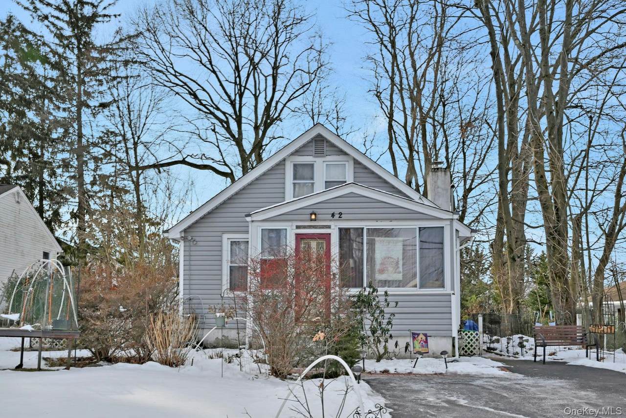 42 Williams Avenue - Photo 1