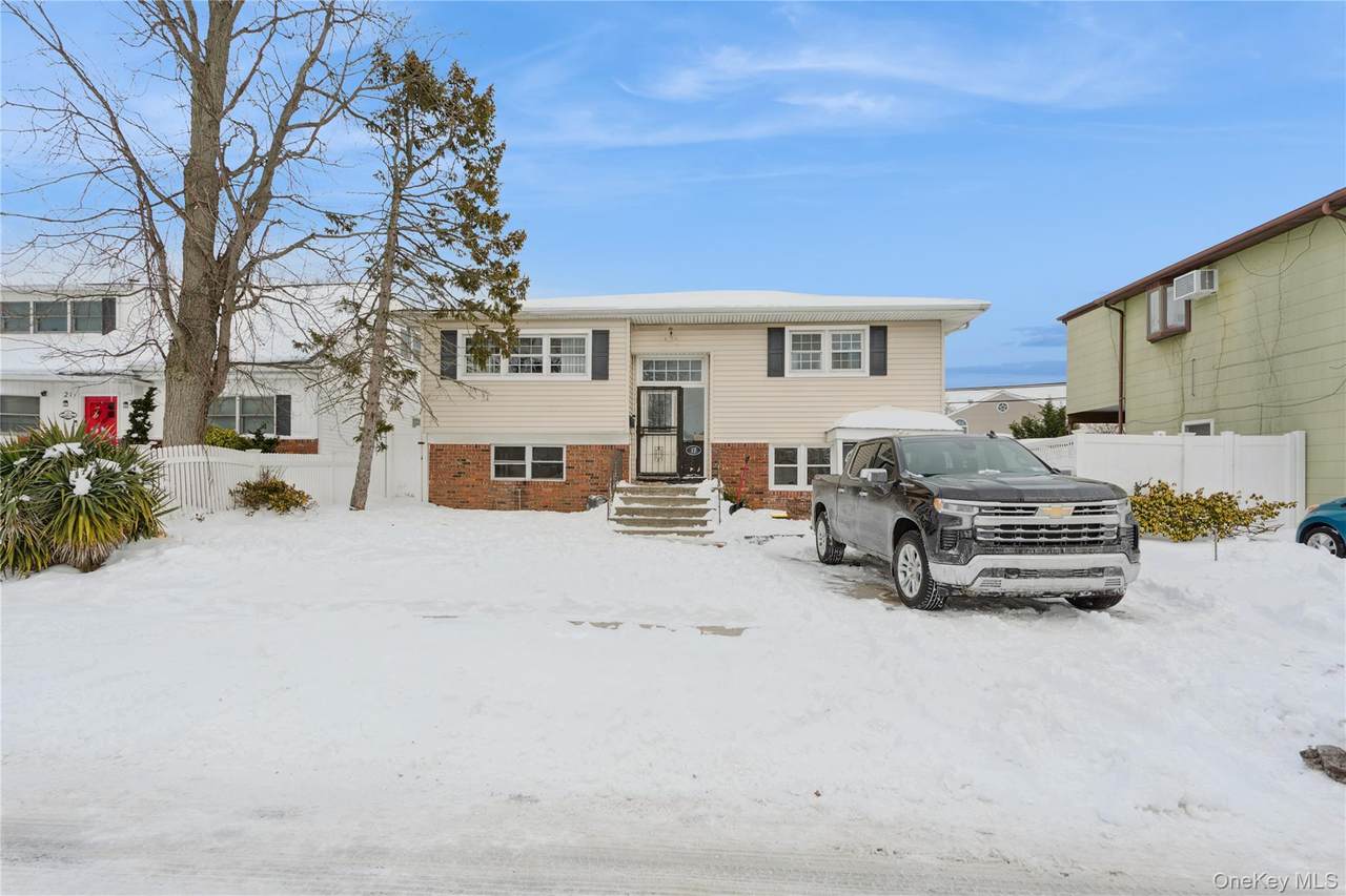 17 Marina Road - Photo 1