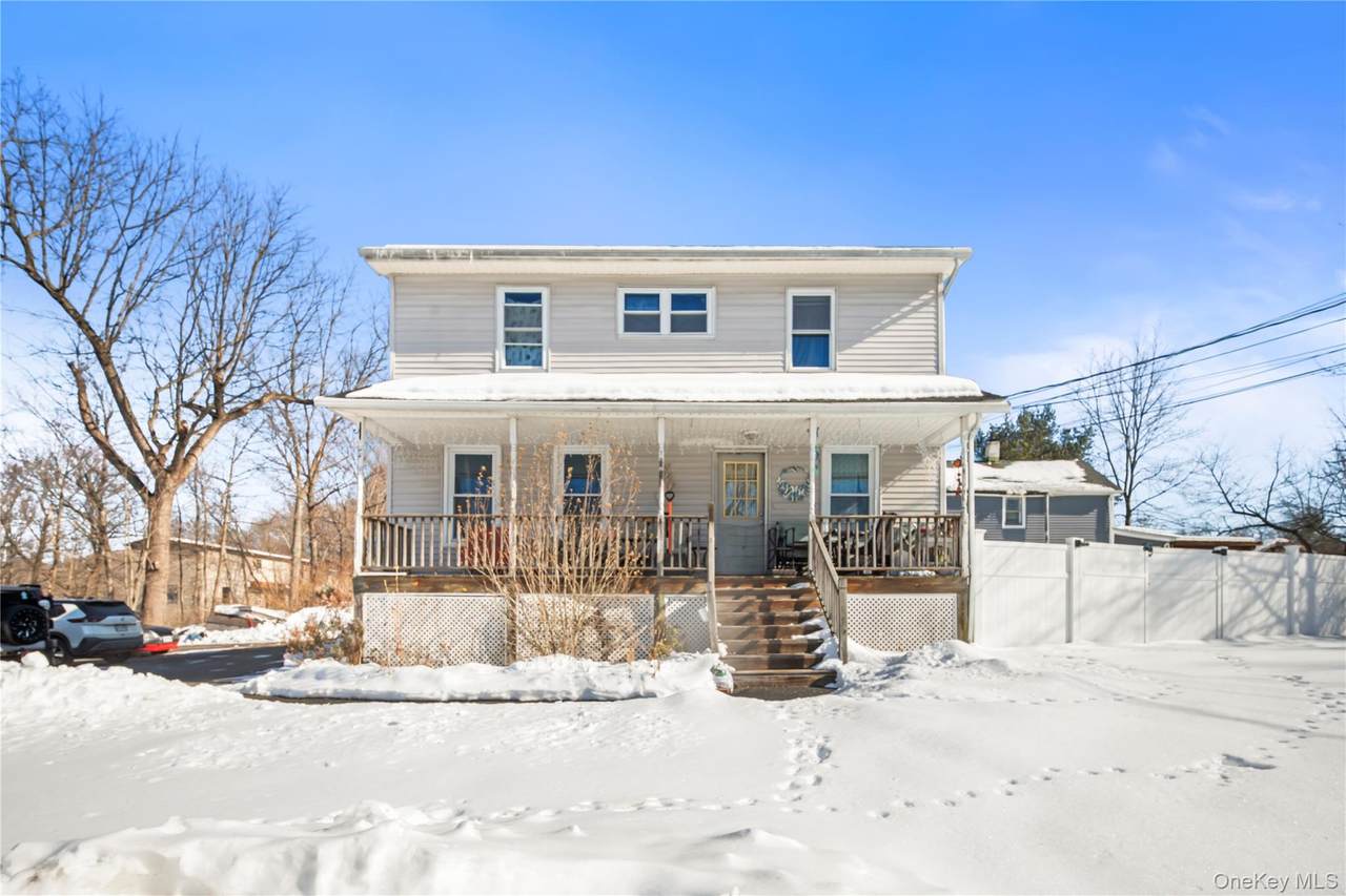 25 Laurel Road - Photo 1