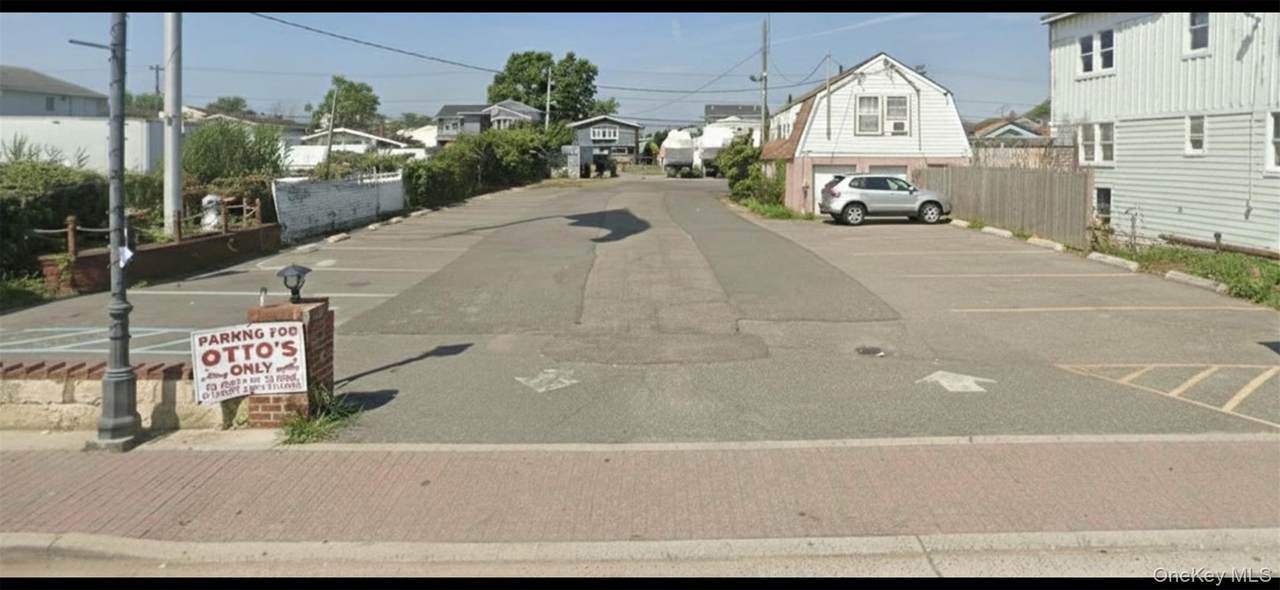 274 Woodcleft Avenue - Photo 1