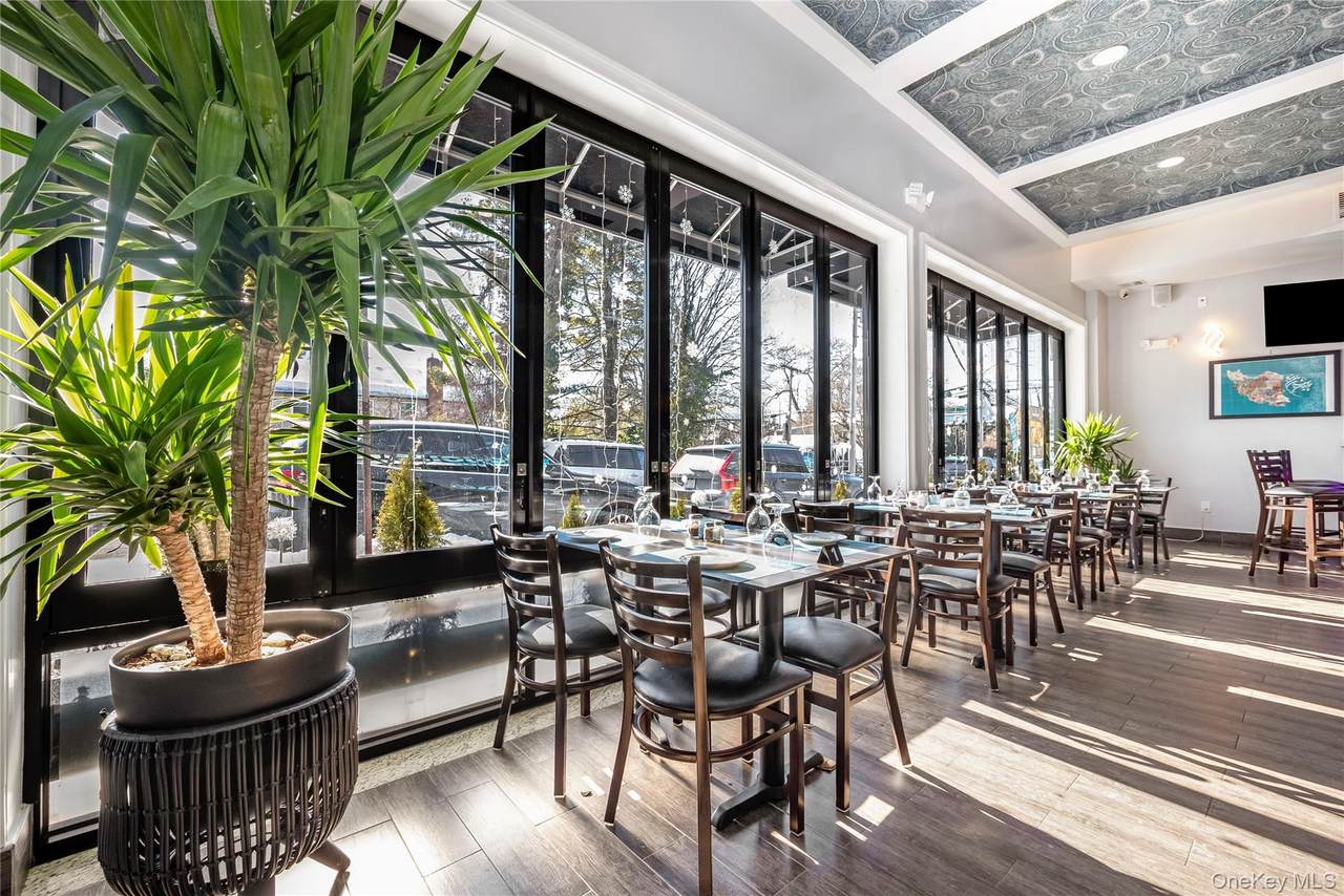 36 Lincoln Avenue - Photo 1