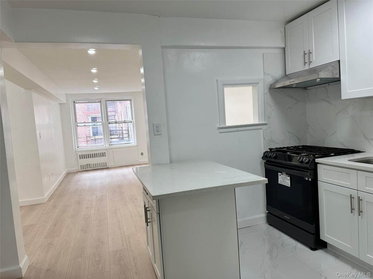 43-43 Kissena Boulevard - Photo 1