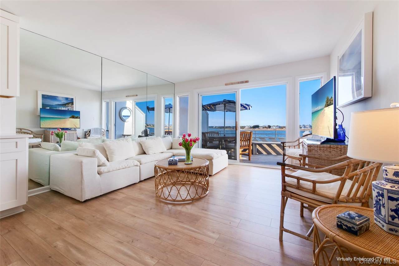 274 Dune Road - Photo 1