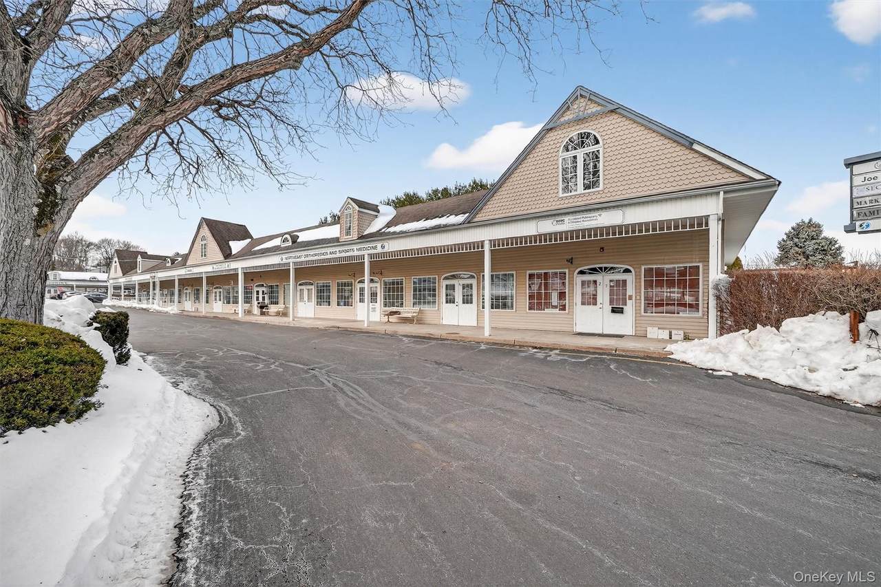 24-26 Liberty Square Mall - Photo 1