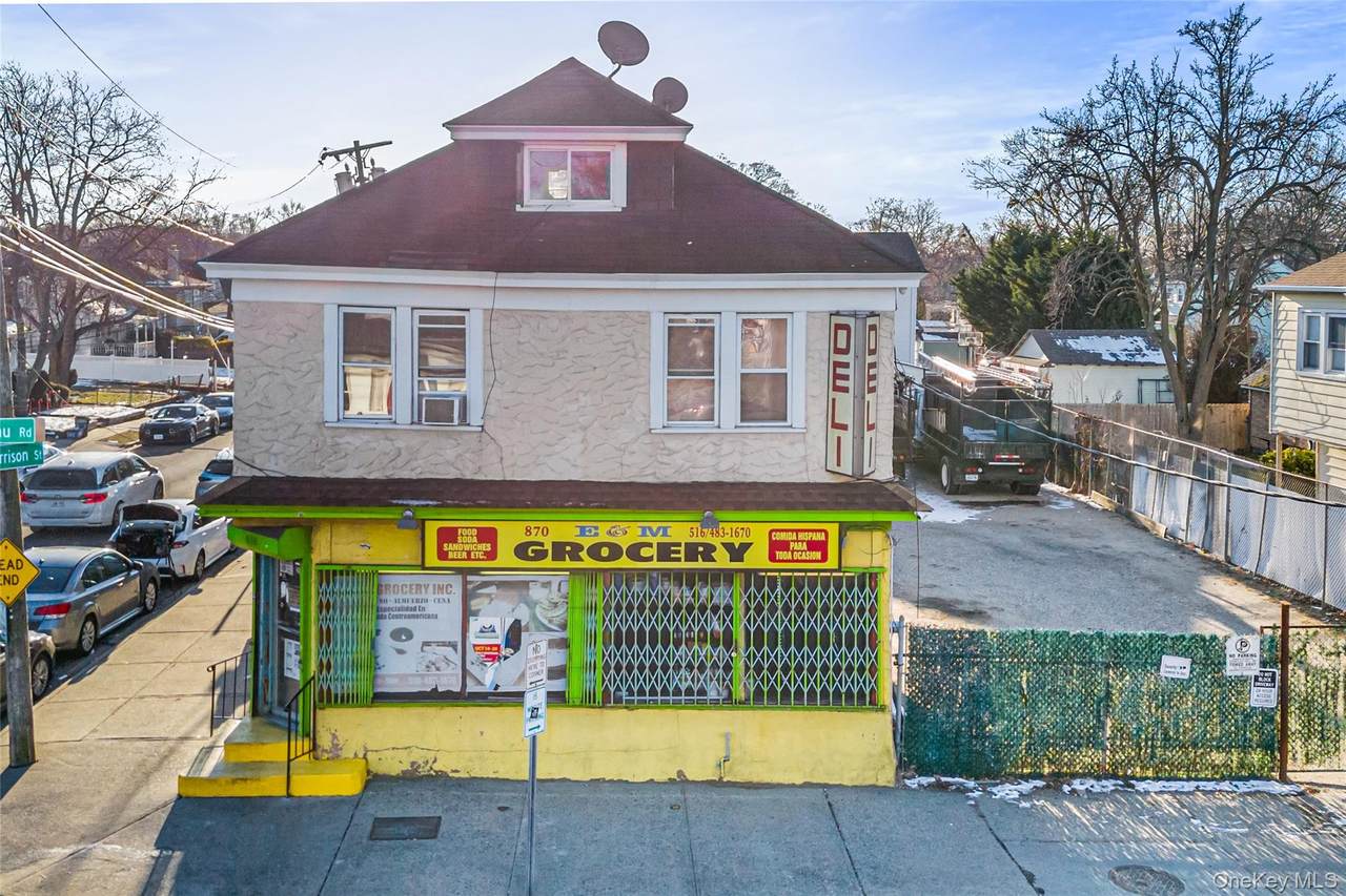 870 Nassau Road - Photo 1