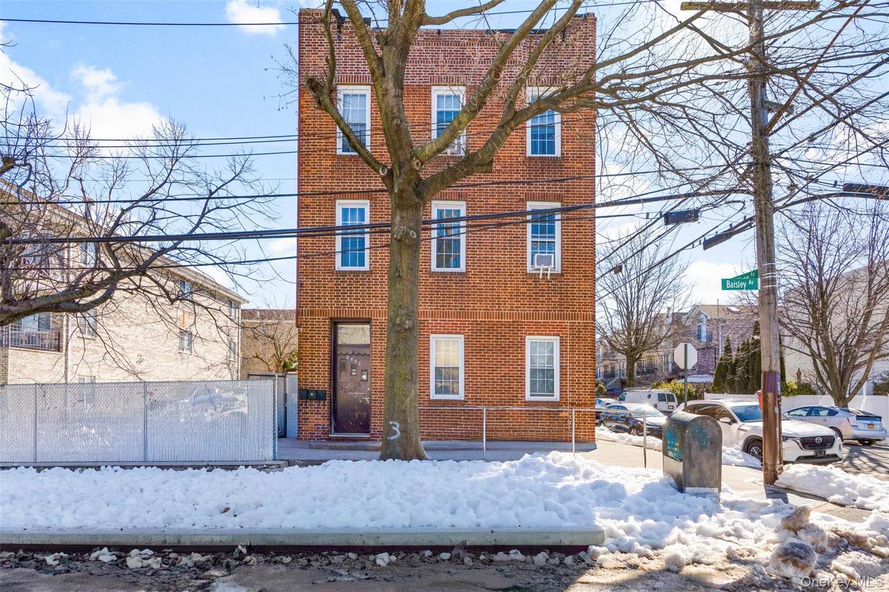 2932 Baisley Avenue - Photo 1