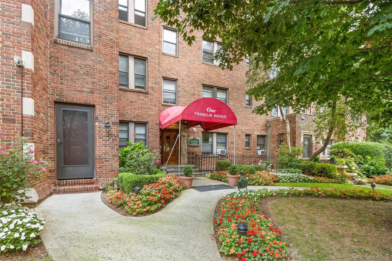 1 Franklin Avenue - Photo 1