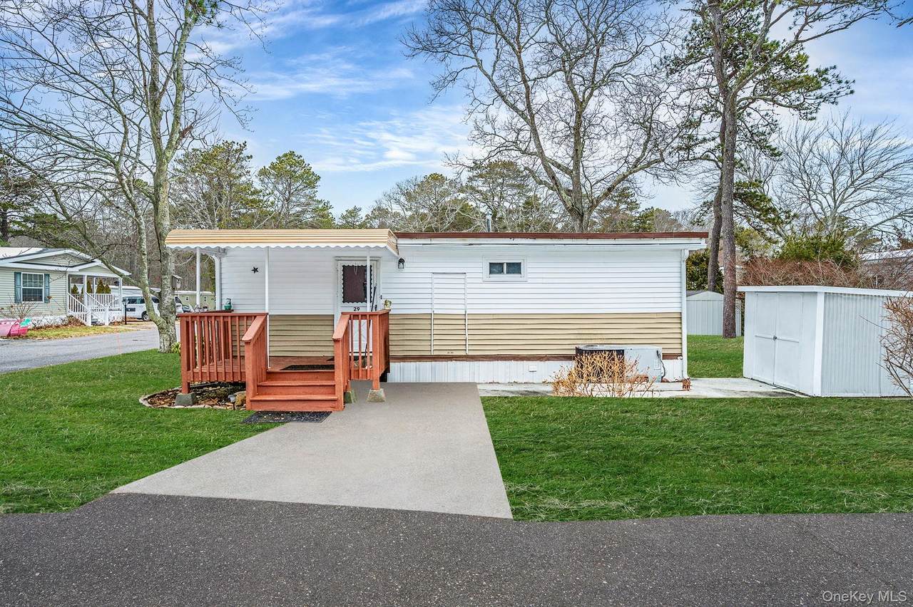 525 Riverleigh Avenue - Photo 1