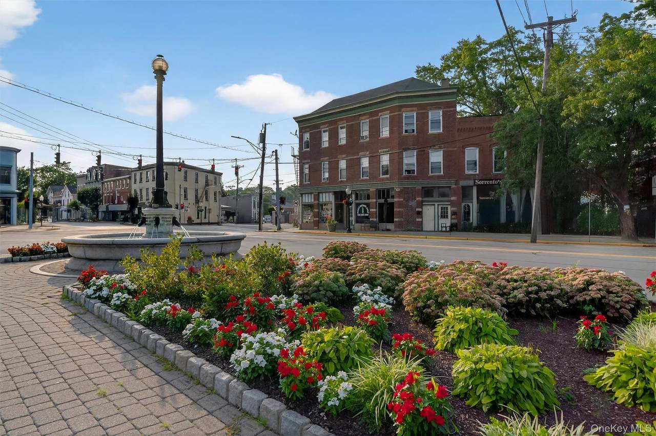 11 Main Street - Photo 1