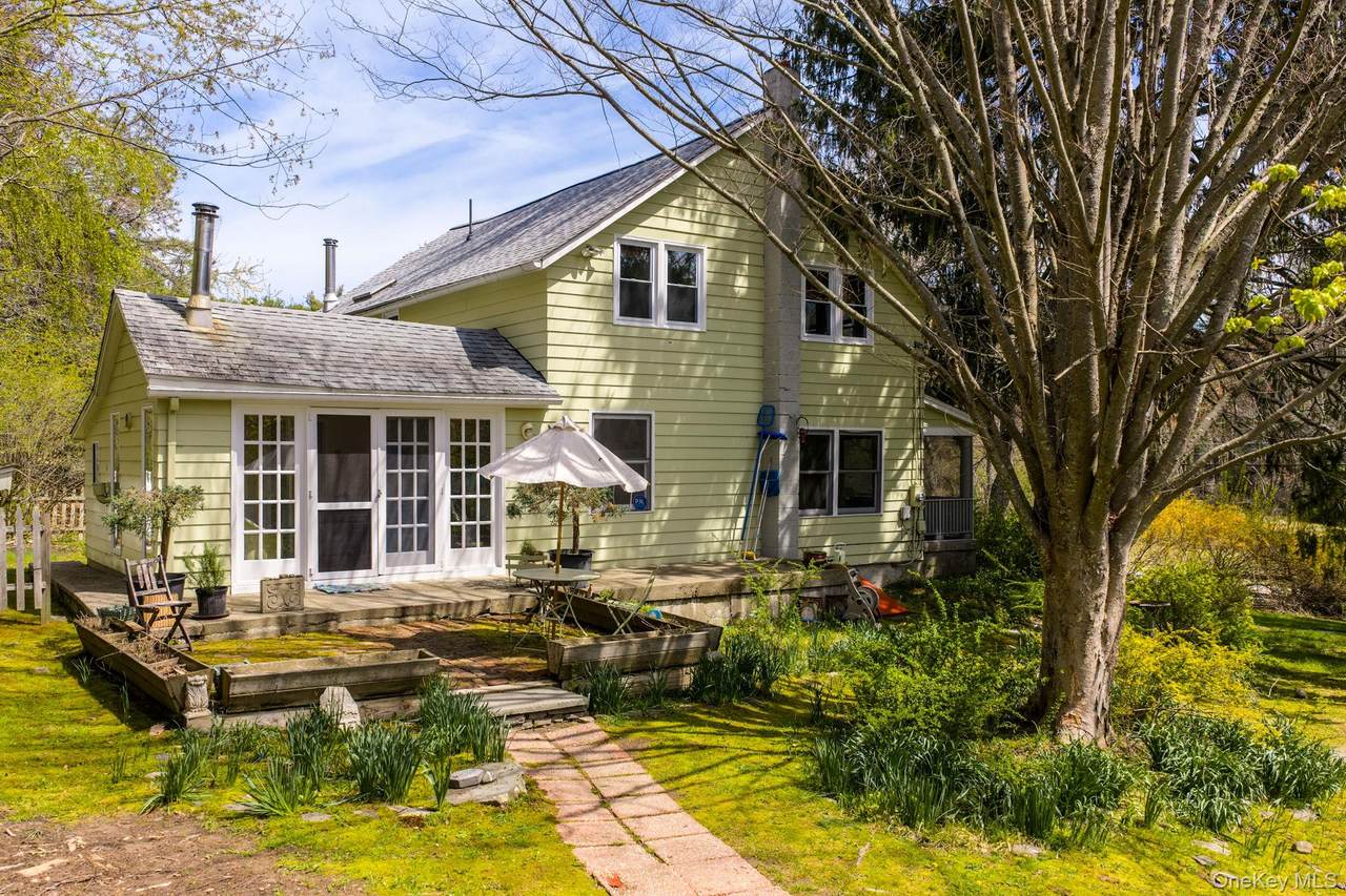 271 High Road - Photo 1
