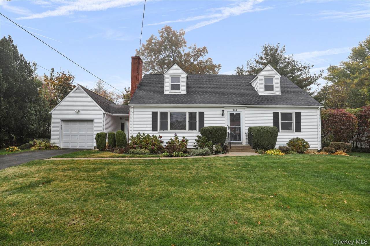 216 Poe Street - Photo 1