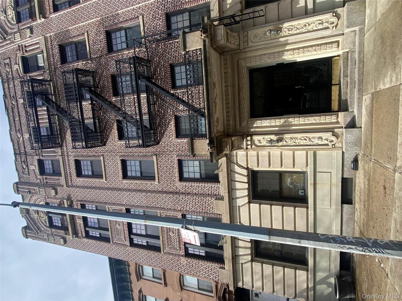 116 Cambridge Place - Photo 1