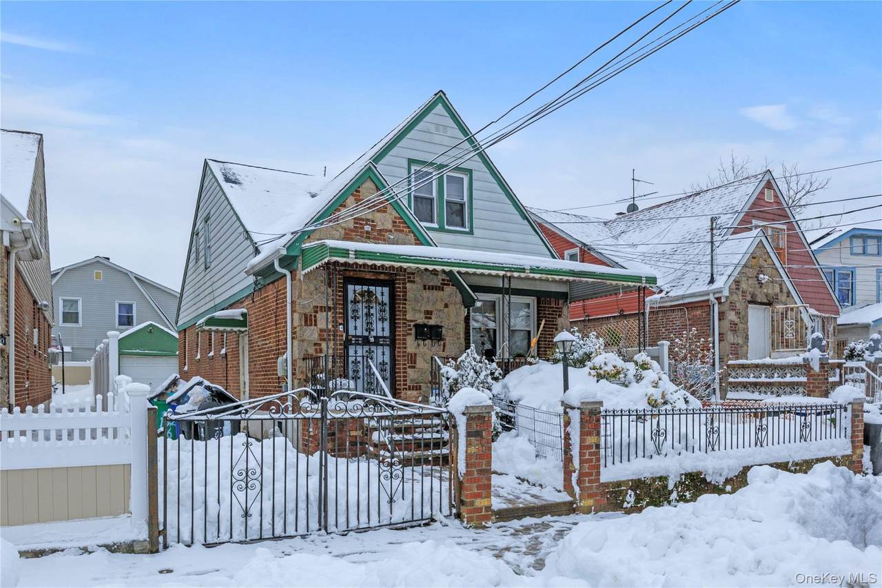 18216 141st Avenue - Photo 1