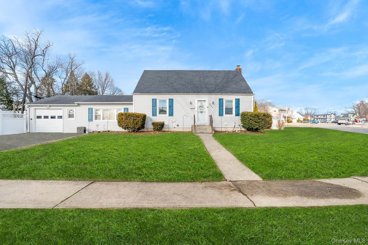 3683 Hawk Road - Photo 1