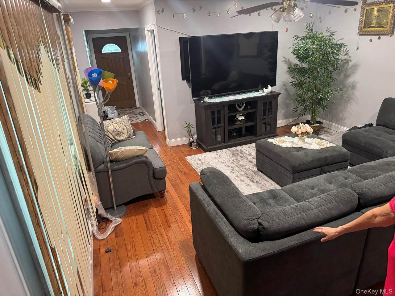 120-09 95th Avenue - Photo 1