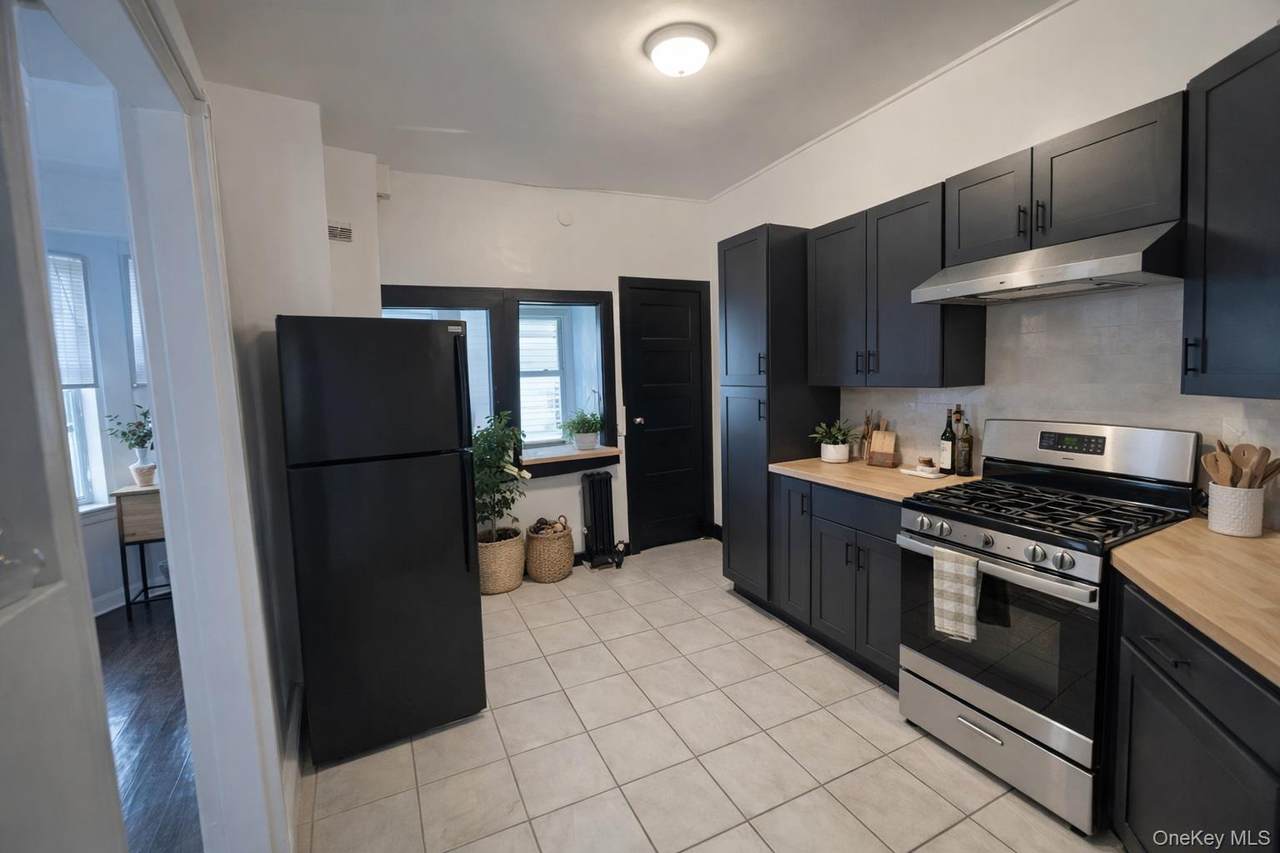 257 2nd Avenue - Photo 1