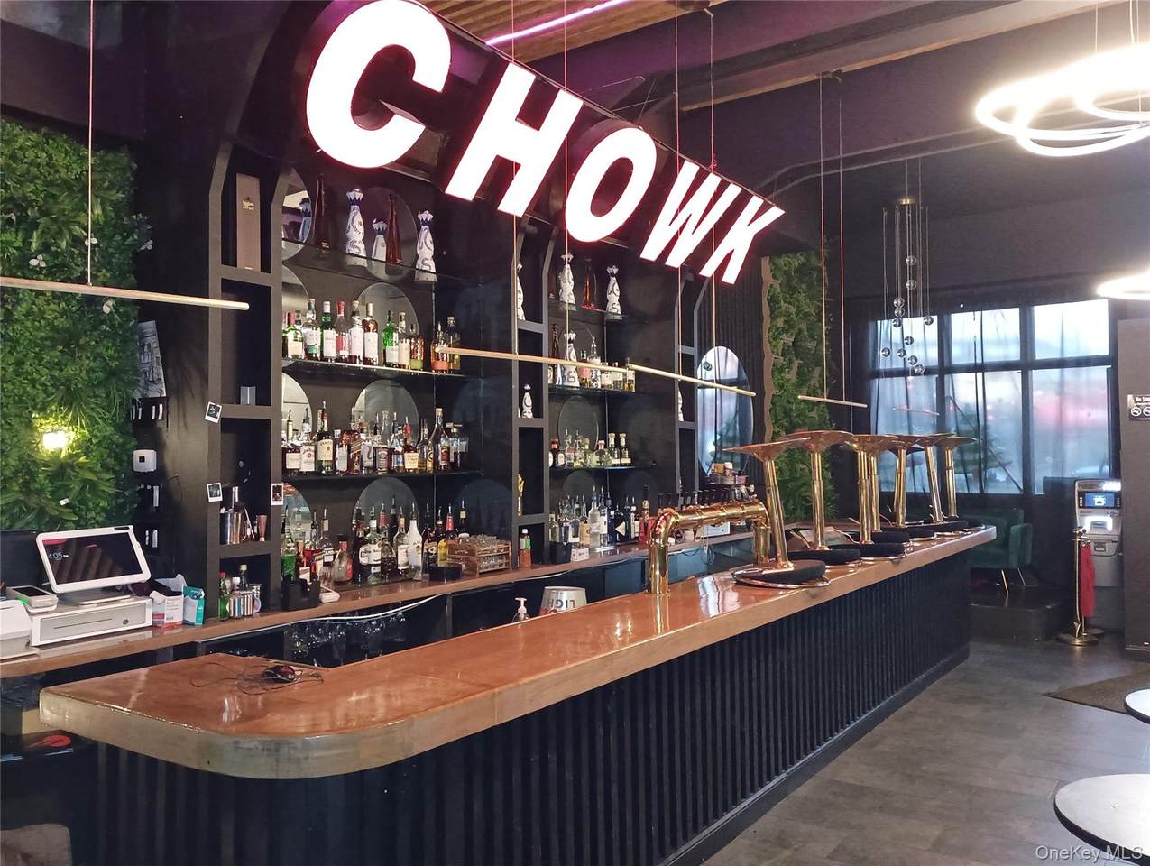 59-10 Woodside Avenue - Photo 1