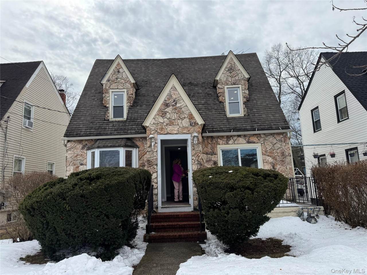 110 Woodside Avenue - Photo 1