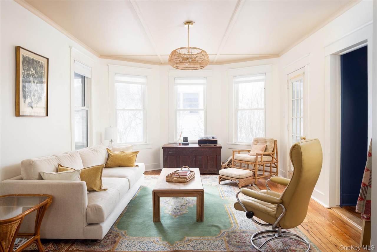 134 6th Street - Photo 1