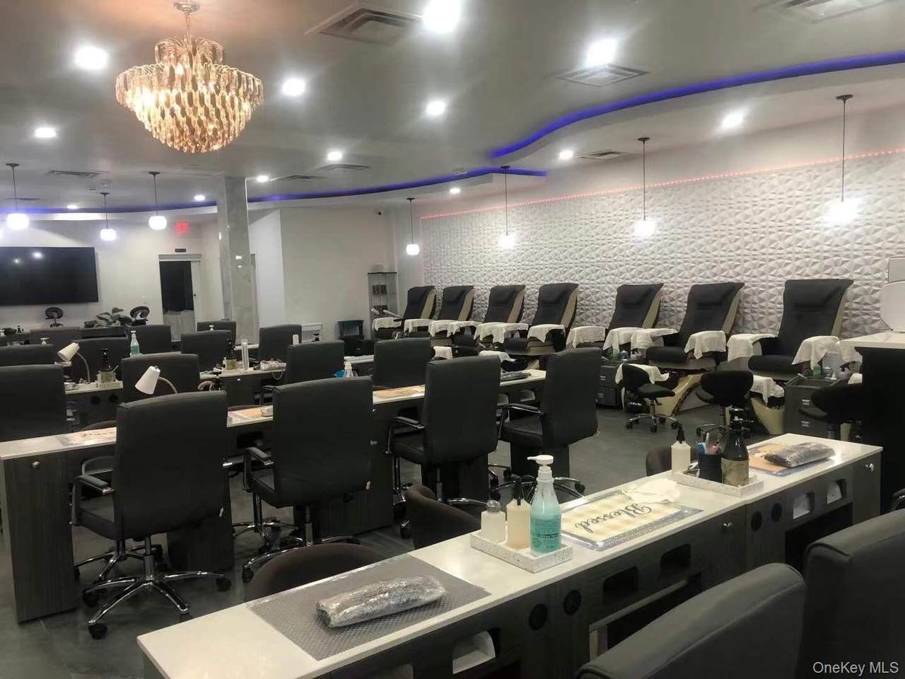 2295 Hempstead Turnpike - Photo 1