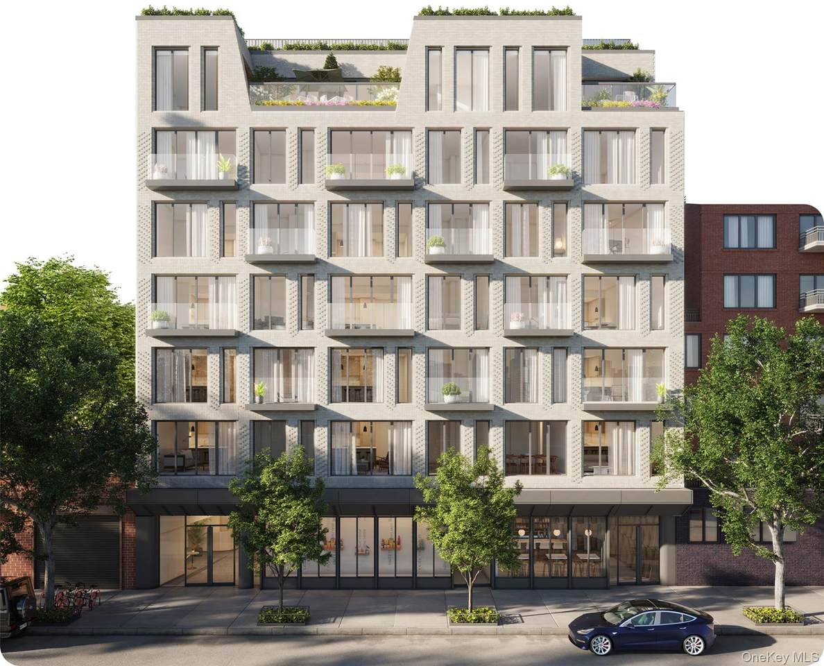 3005 Vernon Boulevard - Photo 1