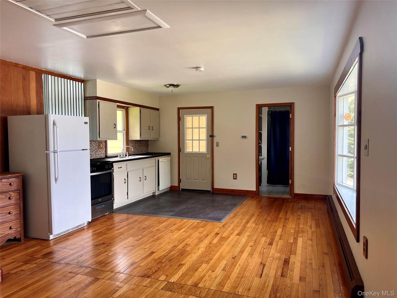 2 Oak Street - Photo 1
